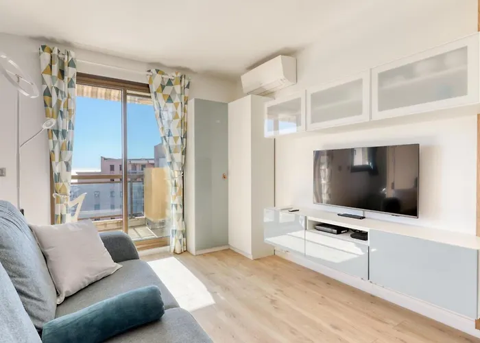 T2 200M From Lavandou Beach Classified 3